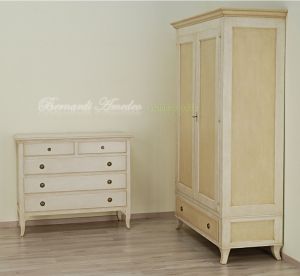 Classic style chest of drawers and wardrobe in solid wood with very antique lacquered finish